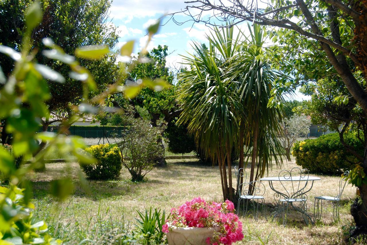 Le Mas Marguerite อาร์ลส์ ภายนอก รูปภาพ